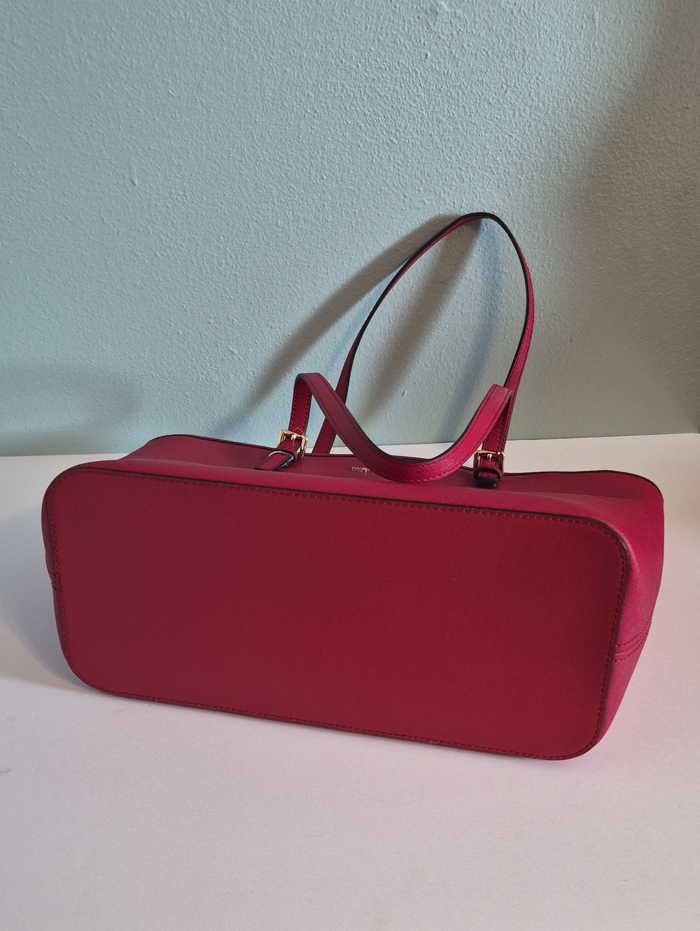 Michael Kors Red Saffiano Leather Tote Bag Purse Gold Tone Hardware - Picture 8 of 9